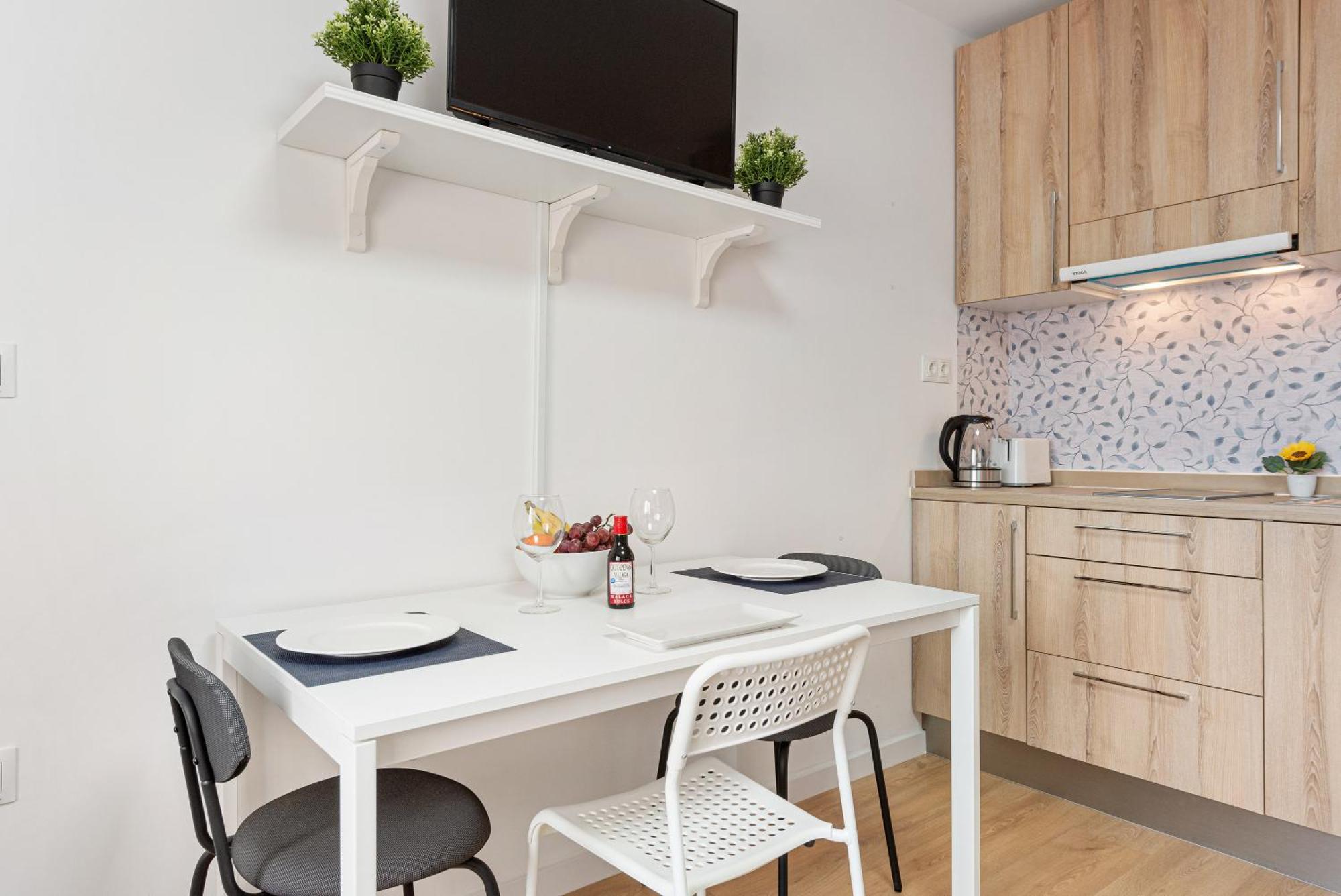 Estudios Larios 9 * Malaga